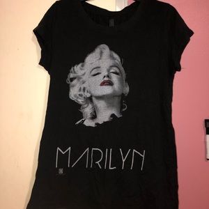 black Marylin Monroe t-shirt